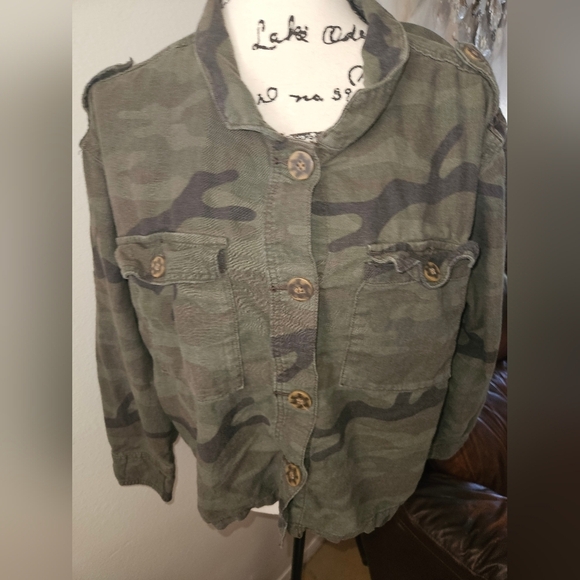 Time & Tru Womans Lightweight Jacket Size L (12-14) - Picture 1 of 11